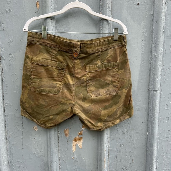 Anthropologie the Wanderer shorts, camo, size 29 - Picture 3 of 11